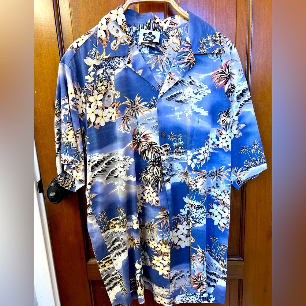 Tropical Ocean Hilo Hatties Hawaiian Short Sleeve Button Up Shirt
